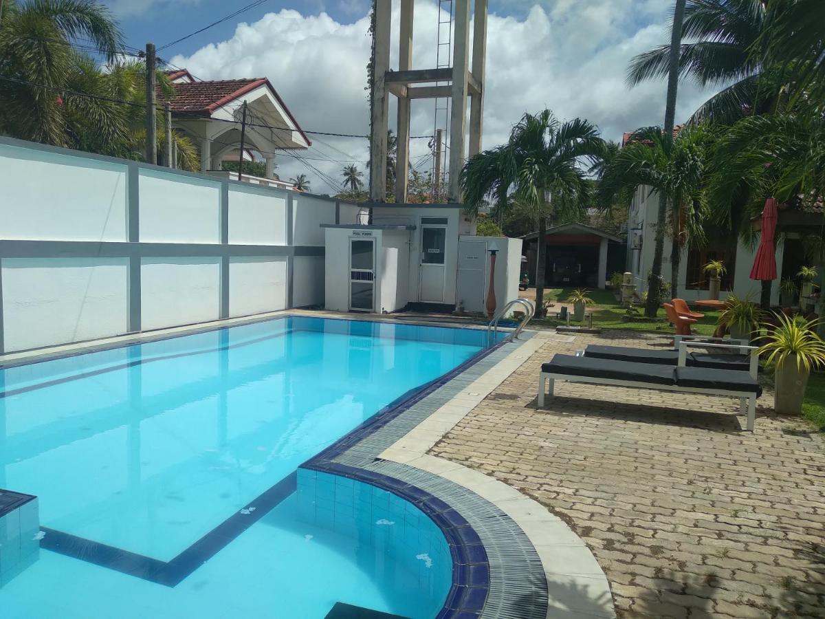 Vijai Resort Негомбо Экстерьер фото