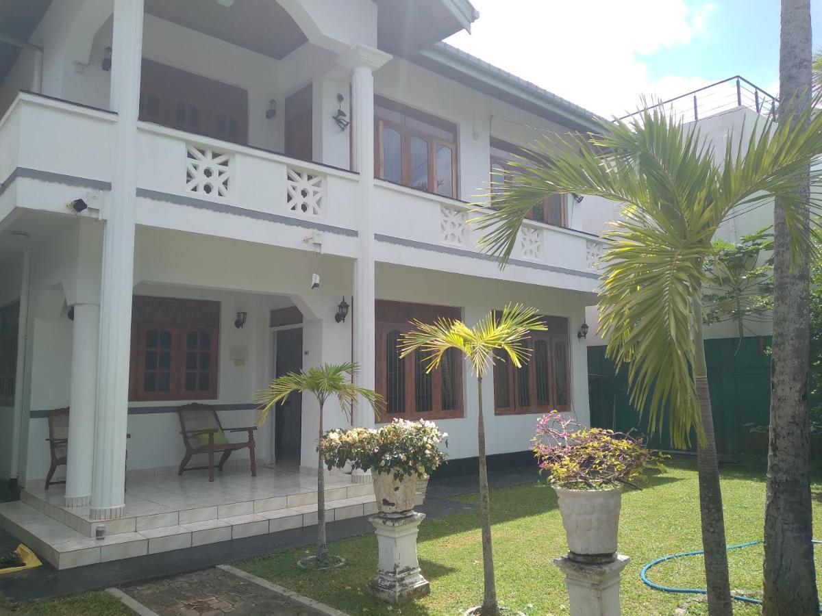 Vijai Resort Негомбо Экстерьер фото